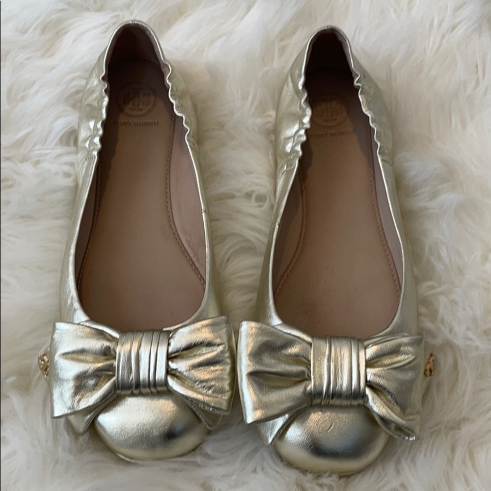 Tory Burch light gold ballerina flats size 8.